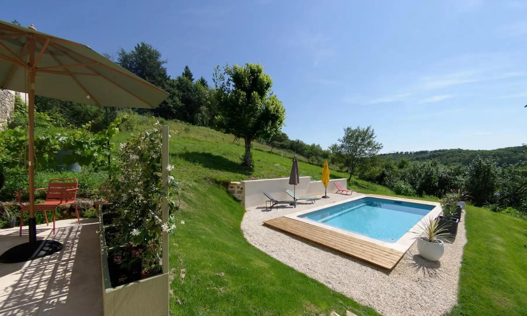 Holiday home Les Gites De La Vallee Du Ceou Gourdon-en-quercy France